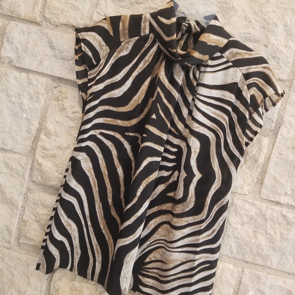 Gorgeous Summer Zebra Top!!🦓⭐🦓